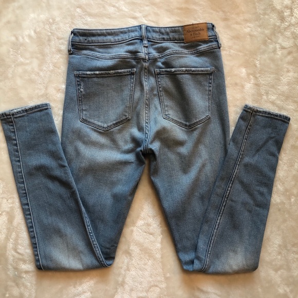 Abercrombie & Fitch Super Skinny High Rise Jeans - Picture 3 of 4